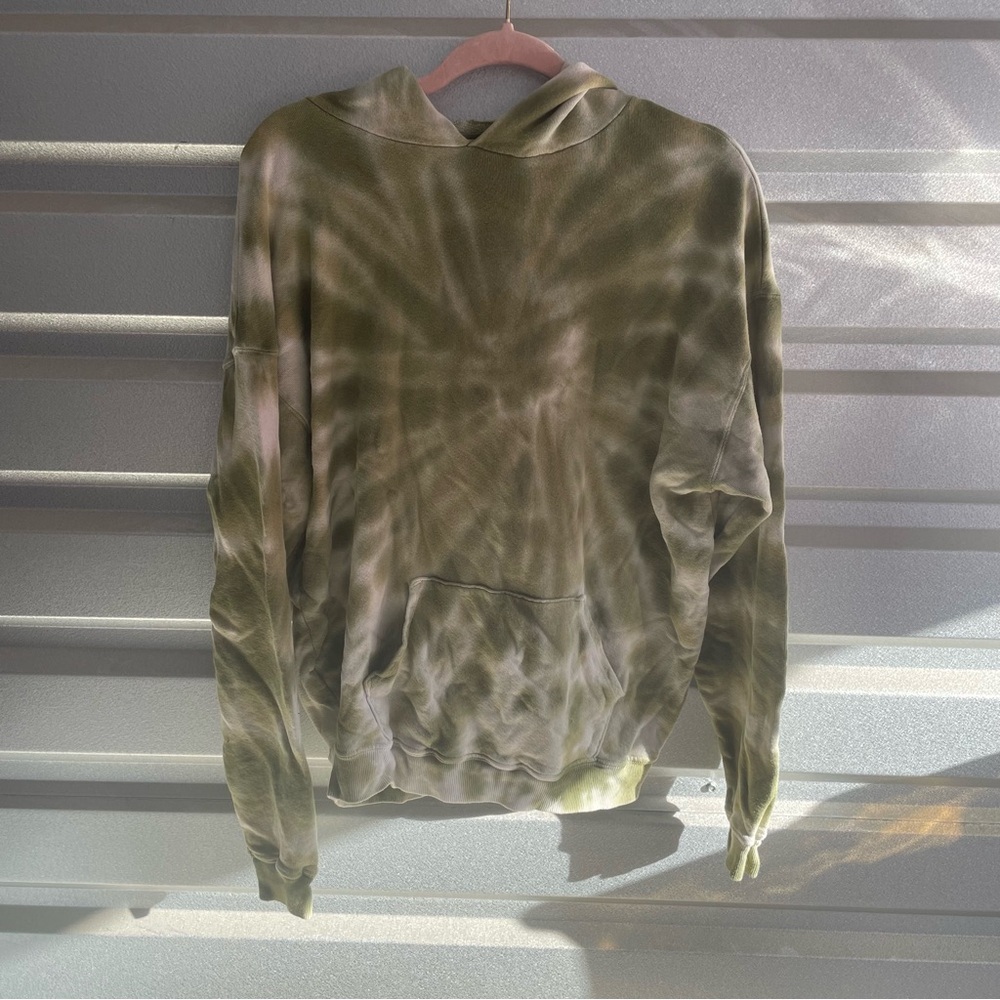 The Great. tie dye the gym hoodie